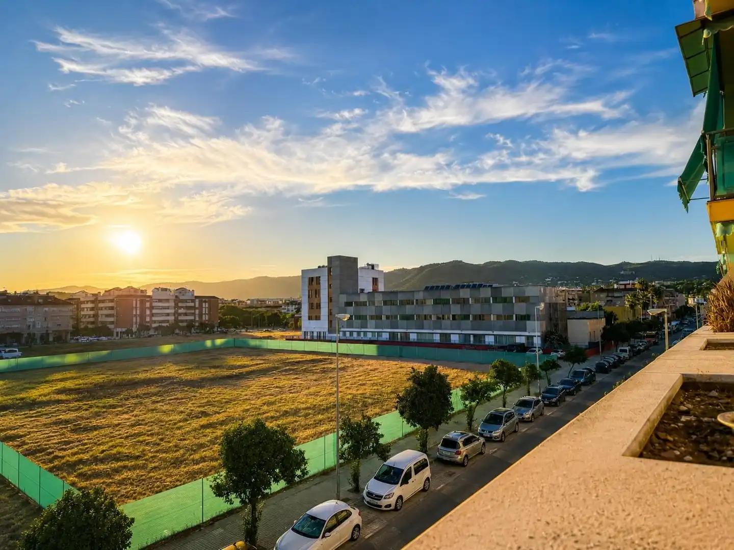 Außenansicht von Wohnung zum Verkauf in Córdoba mit Heizung, Privatgarten und Terrasse