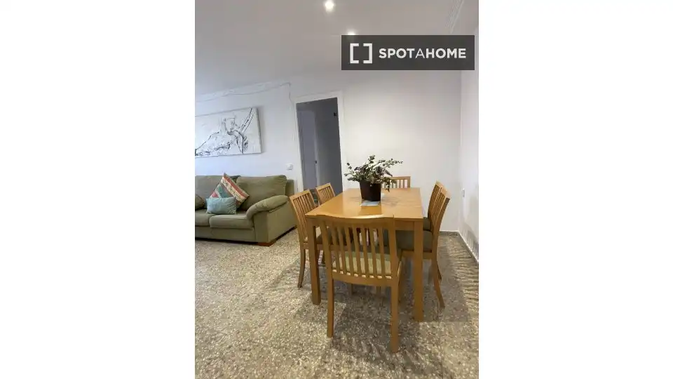 Room in Benimàmet