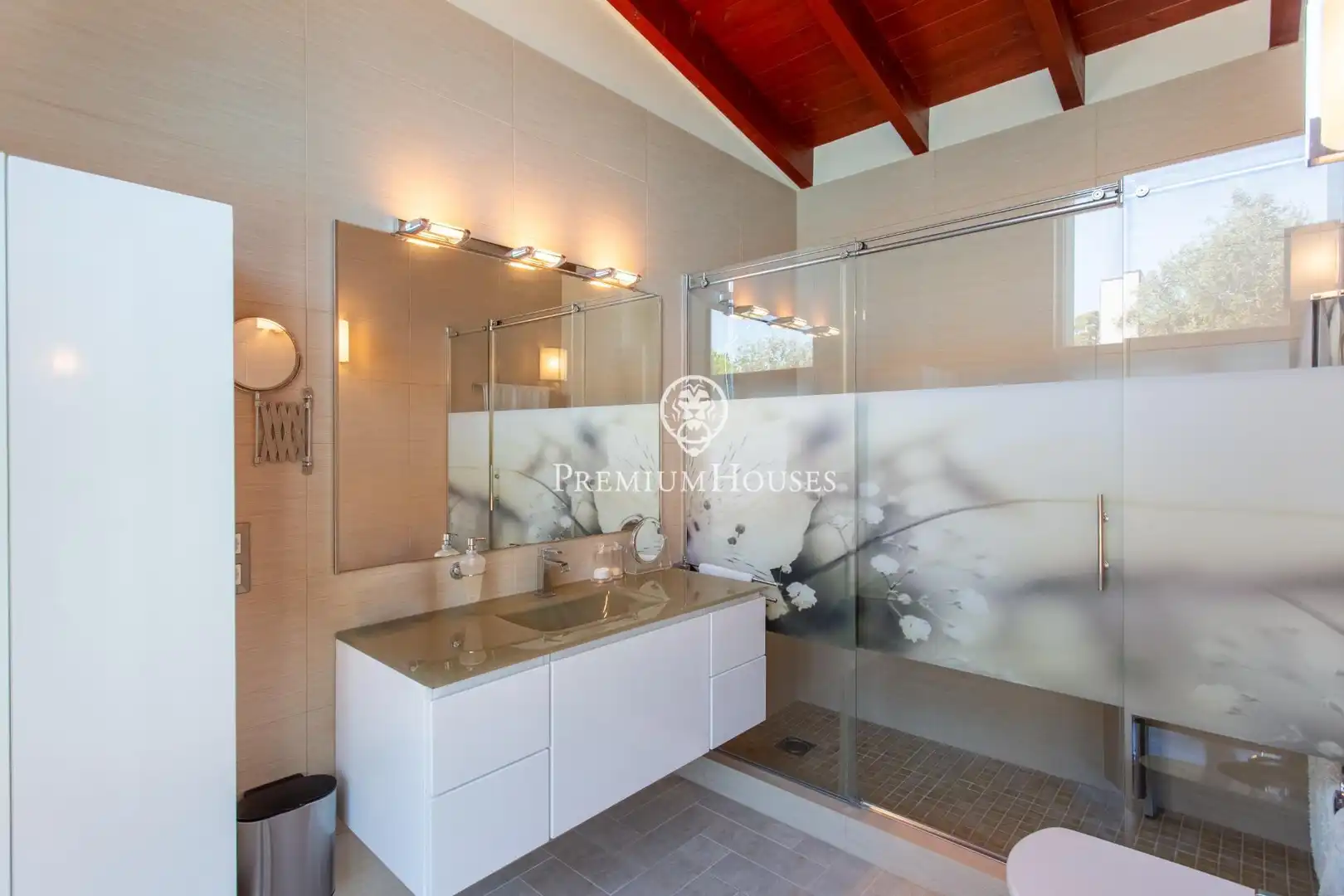Bathroom of Houses for sale in Argentona  with Air Conditioner, Heating and Swimming Pool