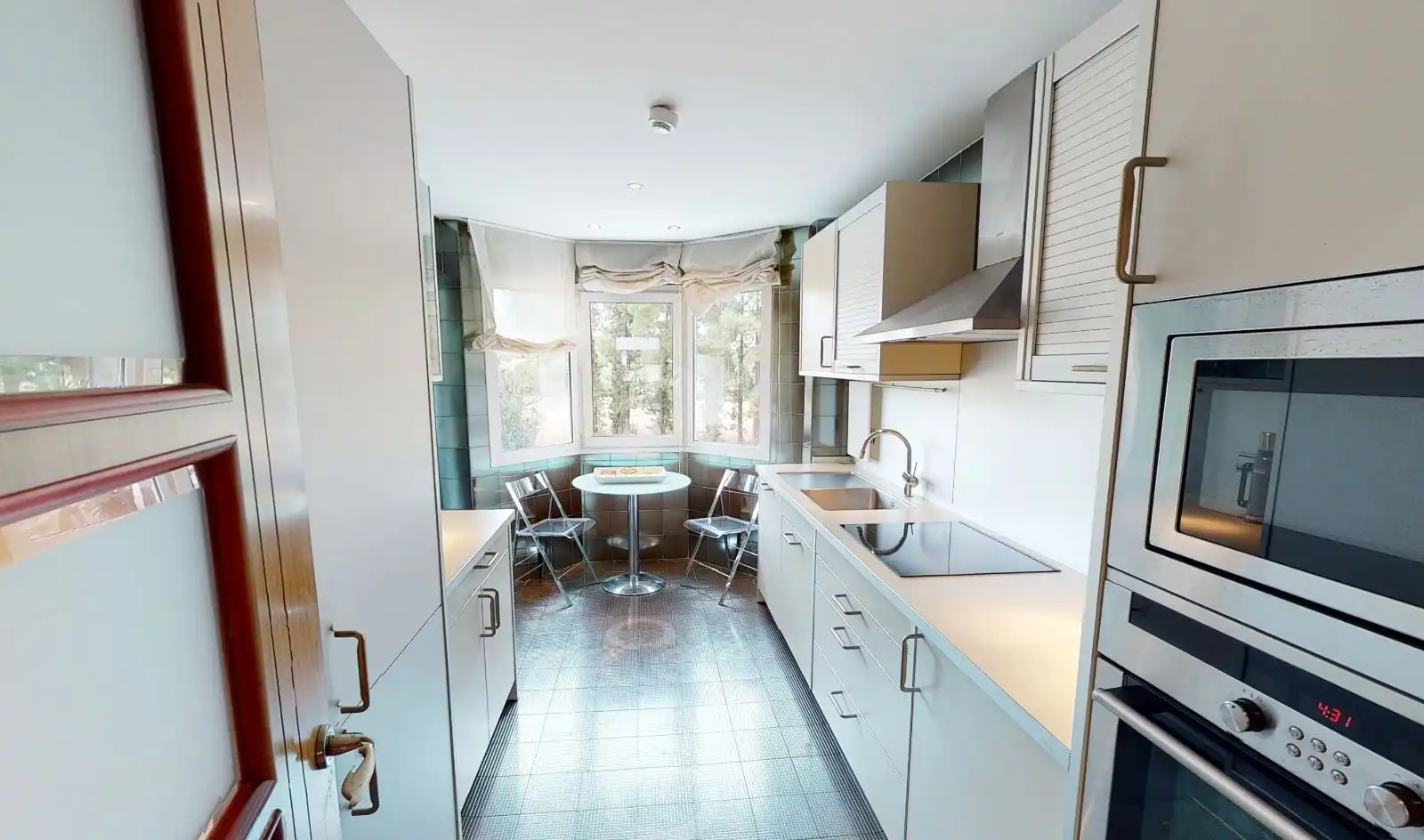 Cocina de Apartamento en venta en Marbella con Aire acondicionado, Calefacción y Terraza