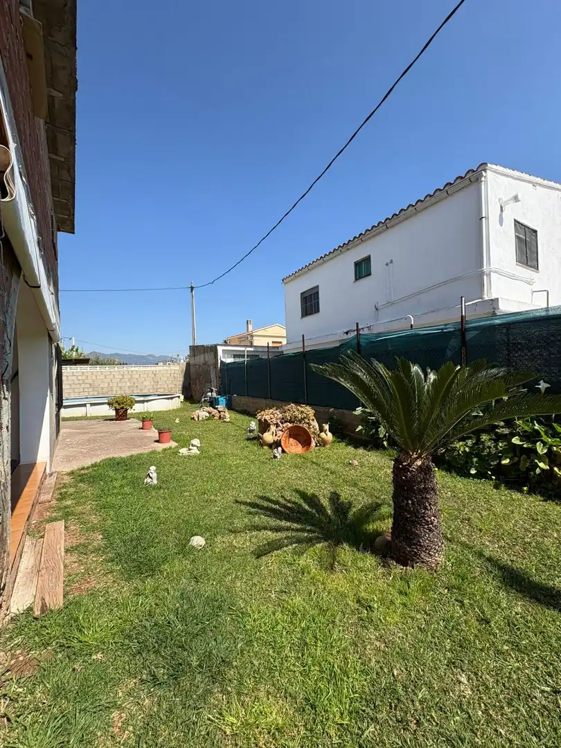Jardín de Casa o chalet en venta en Castellón de la Plana / Castelló de la Plana con Jardín privado y Piscina comunitaria