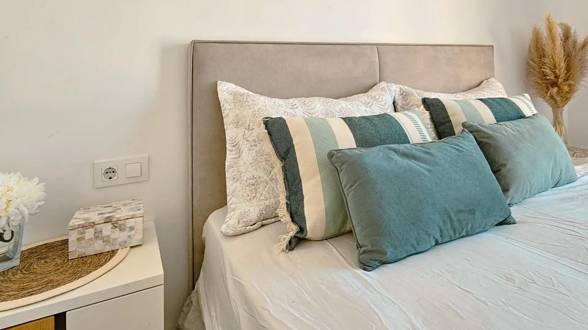 Bedroom of Flat for sale in Daimús  with Air Conditioner, Terrace and Furnished