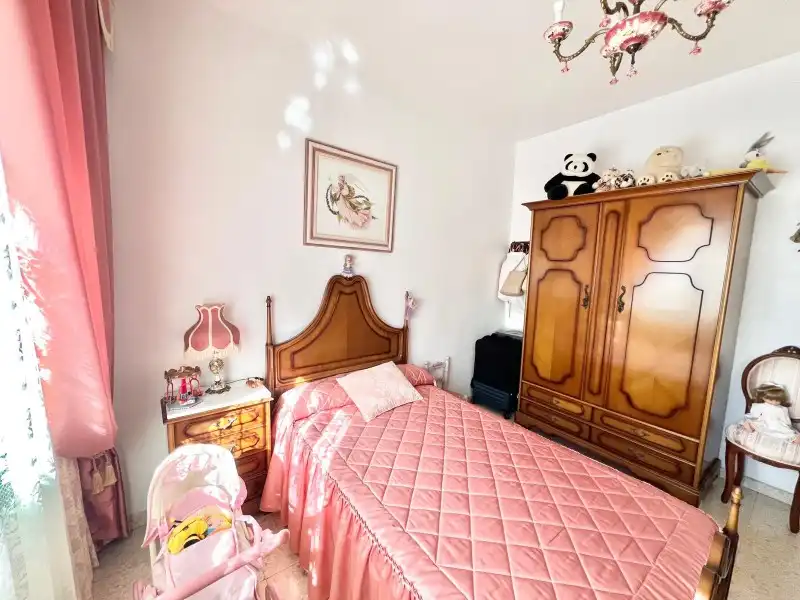 Dormitori de Casa o xalet en venda en Málaga amb Aire condicionat, Terrassa i Moblat
