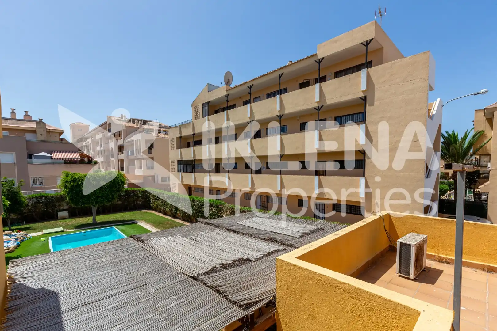 Exterior view of Houses for sale in Roquetas de Mar  with Air Conditioner, Private garden and Parquet flooring