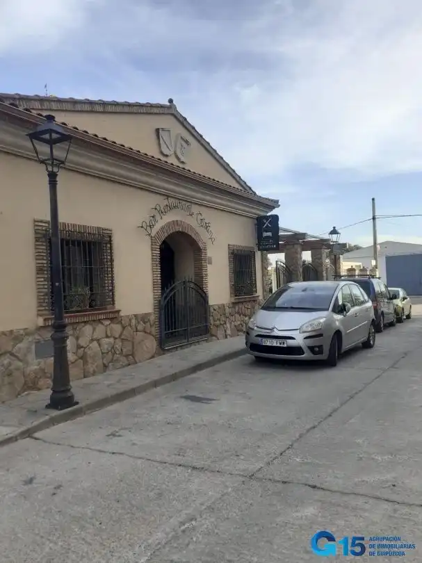 Außenansicht von Gebäude zum Verkauf in Monroy