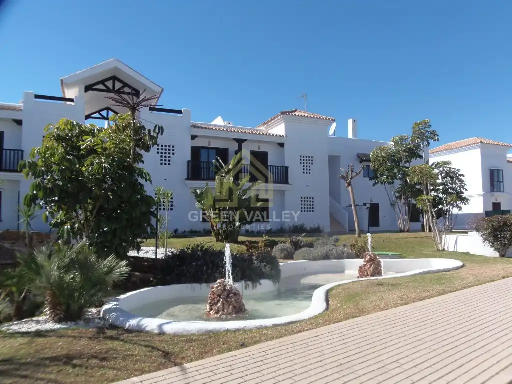 Piso con piscina en venta en La Alcaidesa, imagen 3