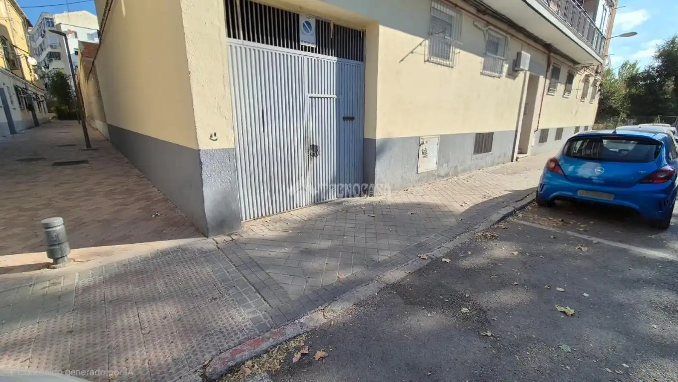 Vista exterior de Garatge en venda en Villaverde