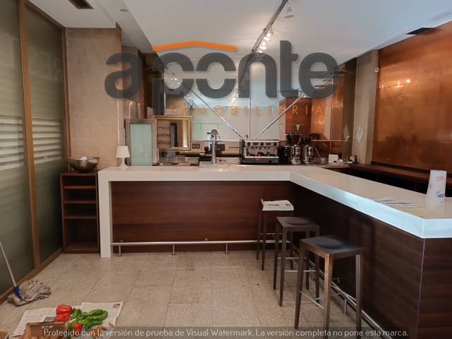 Local comercial en Venta en Rúa das Galeras en Campus Sur - Santa Marta