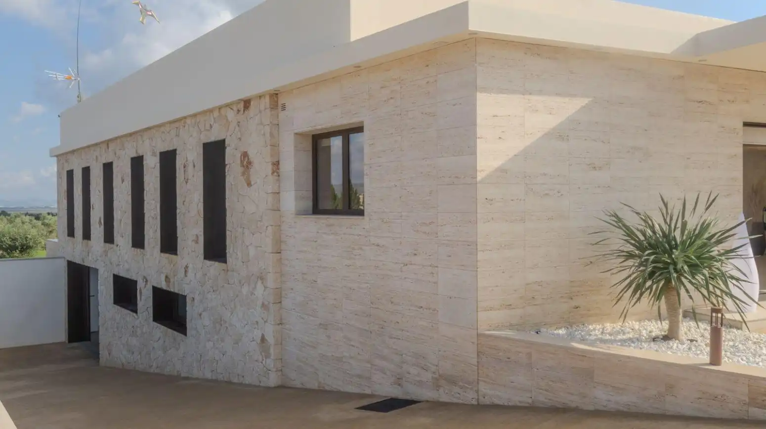 Vista exterior de Casa o xalet de lloguer en Muro amb Aire condicionat, Calefacció i Jardí privat