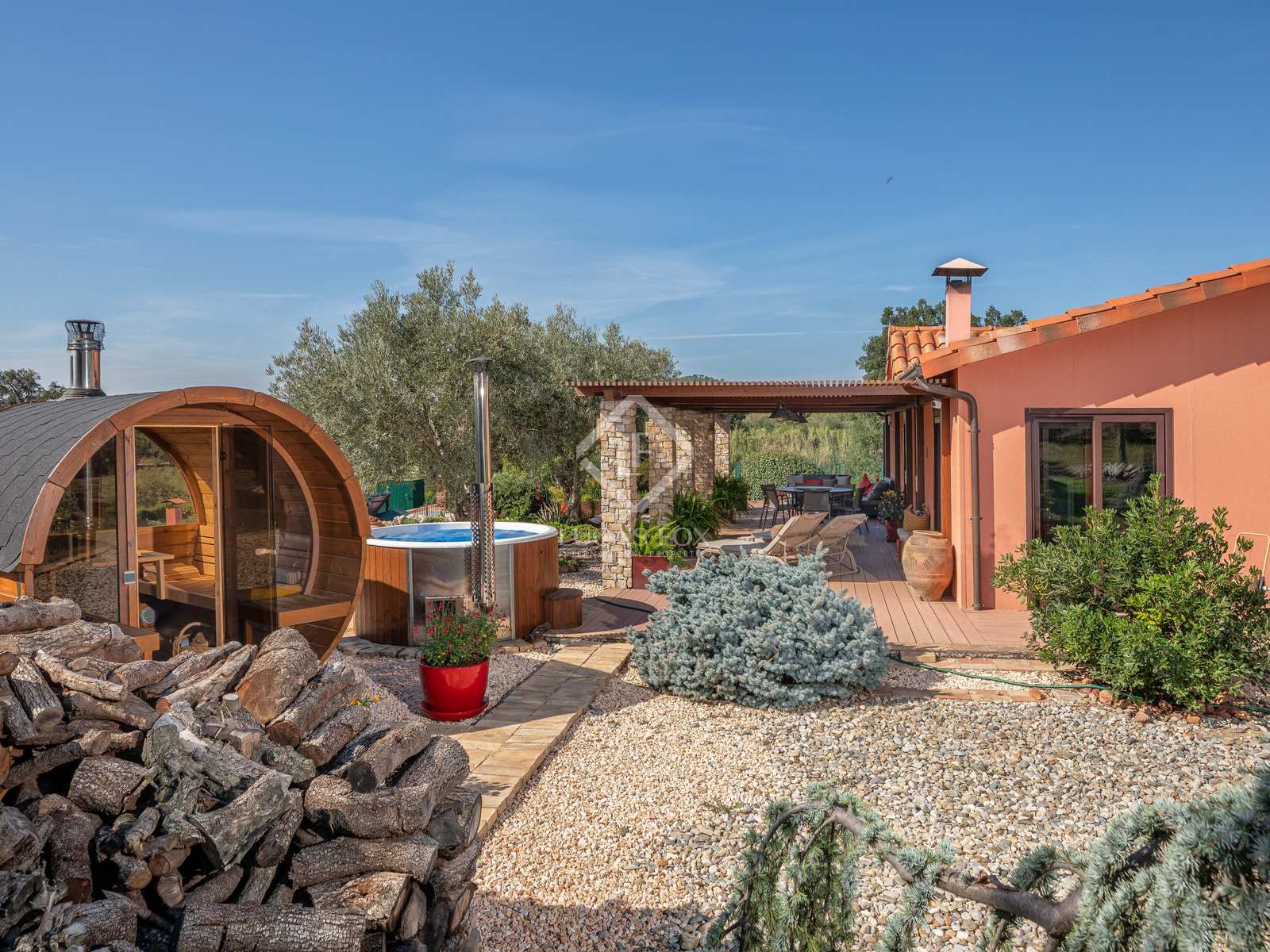 Garden of Country house for sale in Masarac i Vilarnadal  with Air Conditioner and Swimming Pool