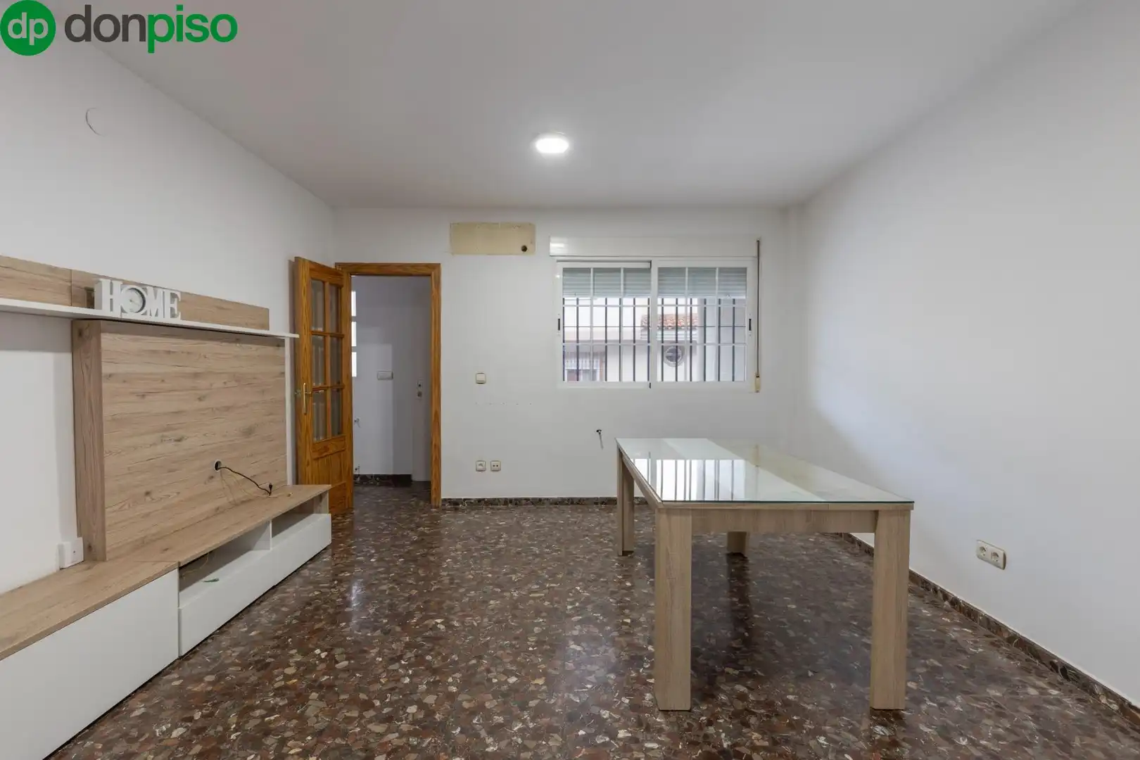 Reihenhaus mit Garten zum Verkauf in Calle de Joaquim Blume 46, imagen 5