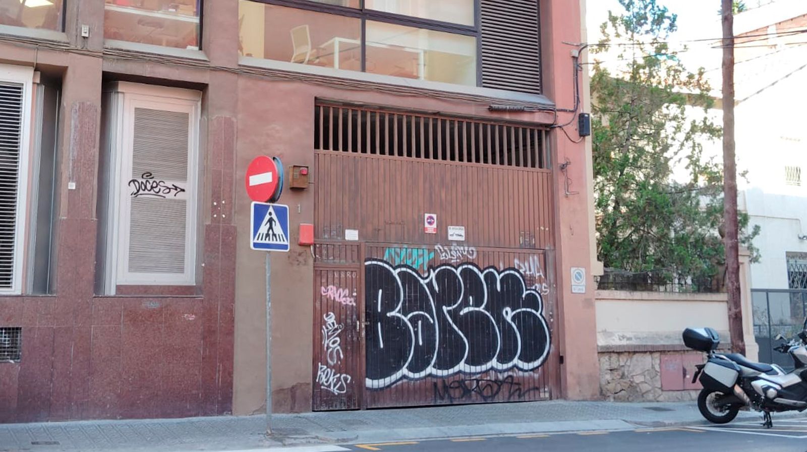Exterior view of Garage to rent in  Barcelona Capital