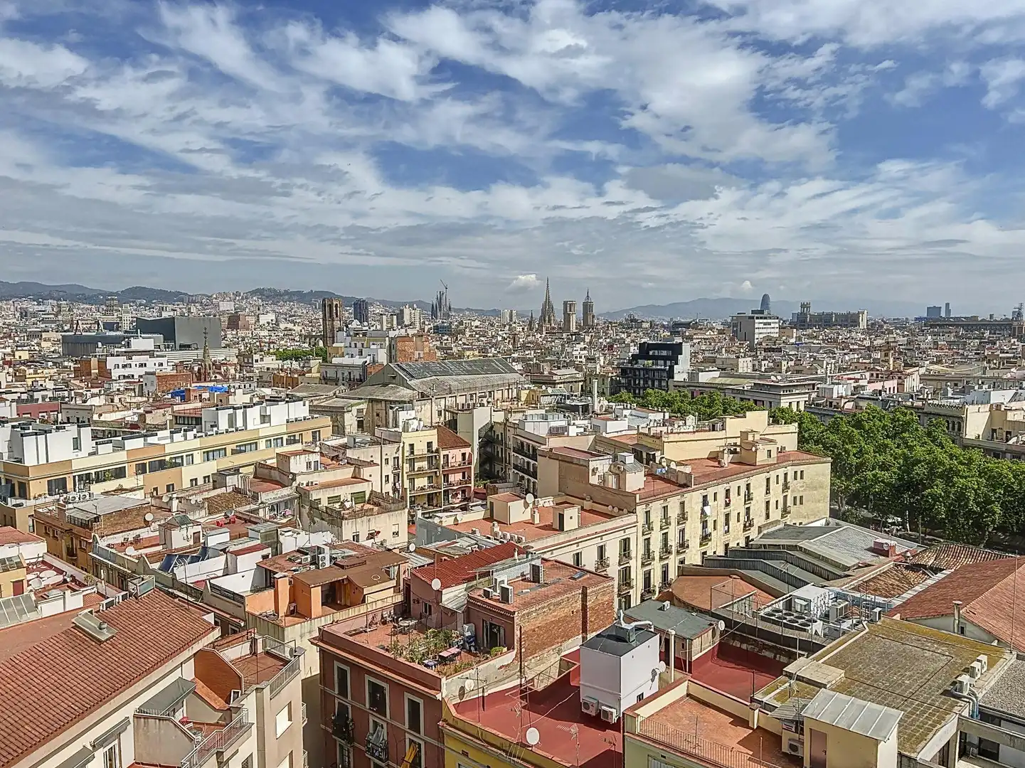 Außenansicht von Büro zum Verkauf in Barcelona mit Klimaanlage, Heizung und Terrasse
