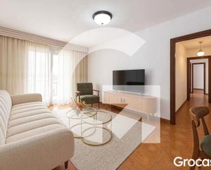 Living room of Flat for sale in Badalona  with Air Conditioner, Oven and Balcony