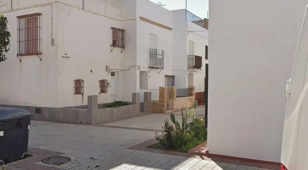 Casa en venta en Calle ORQUIDEAS 8, imagen 2