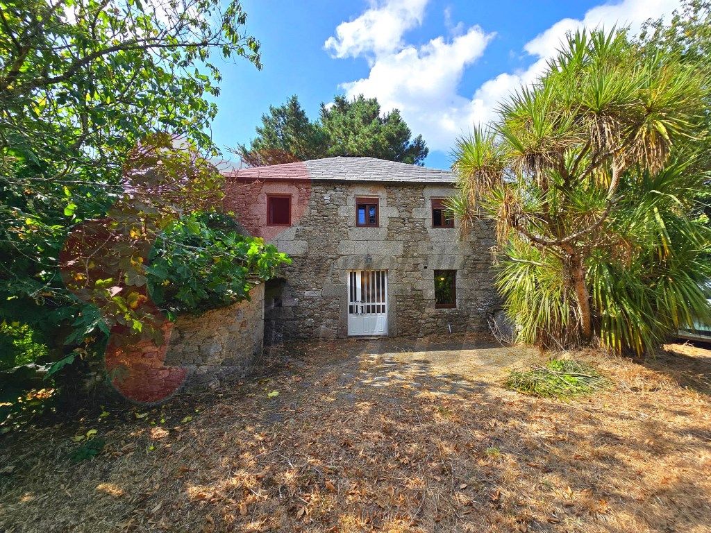 Vista exterior de Casa o xalet en venda en Begonte amb Moblat