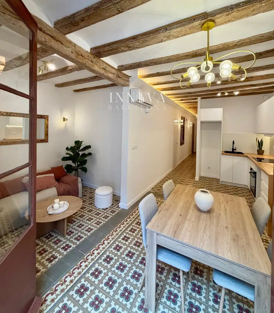 Piso en venta en Sant Gil, El Raval