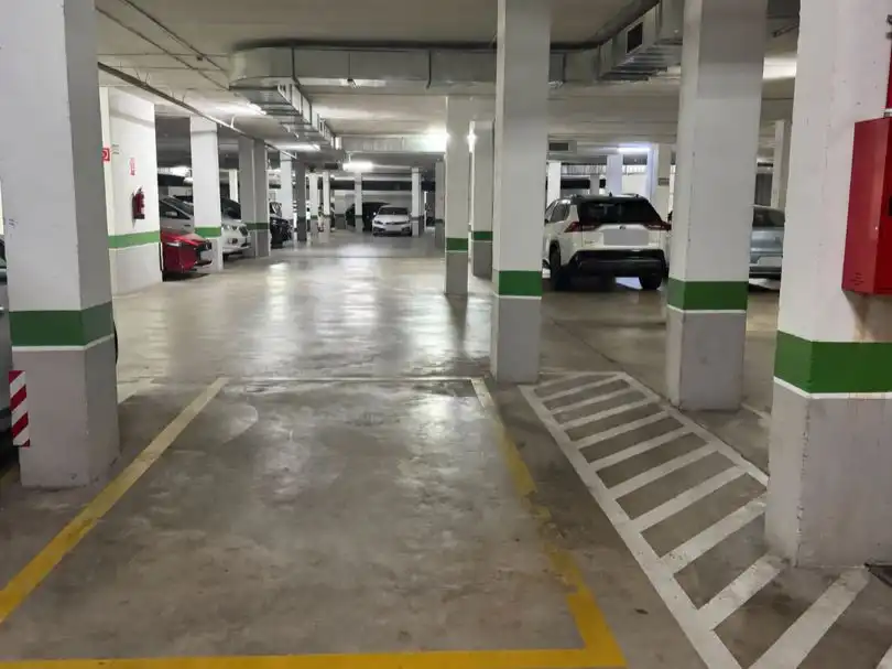 Parking de Garaje de alquiler en Poniente-Sur