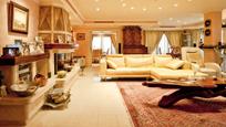 Living room of House or chalet for sale in Marbella  with Air Conditioner, Terrace and Swimming Pool