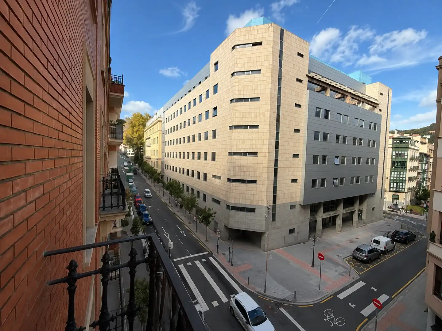 Außenansicht von Wohnung zum Verkauf in Bilbao  mit Heizung und Terrasse