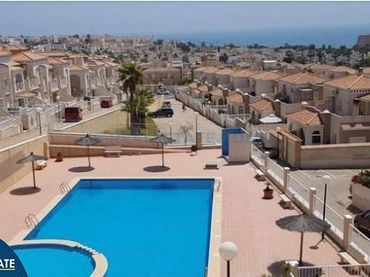 Casa a schiera con piscina in affitto a Nueva Torrevieja - Aguas Nuevas