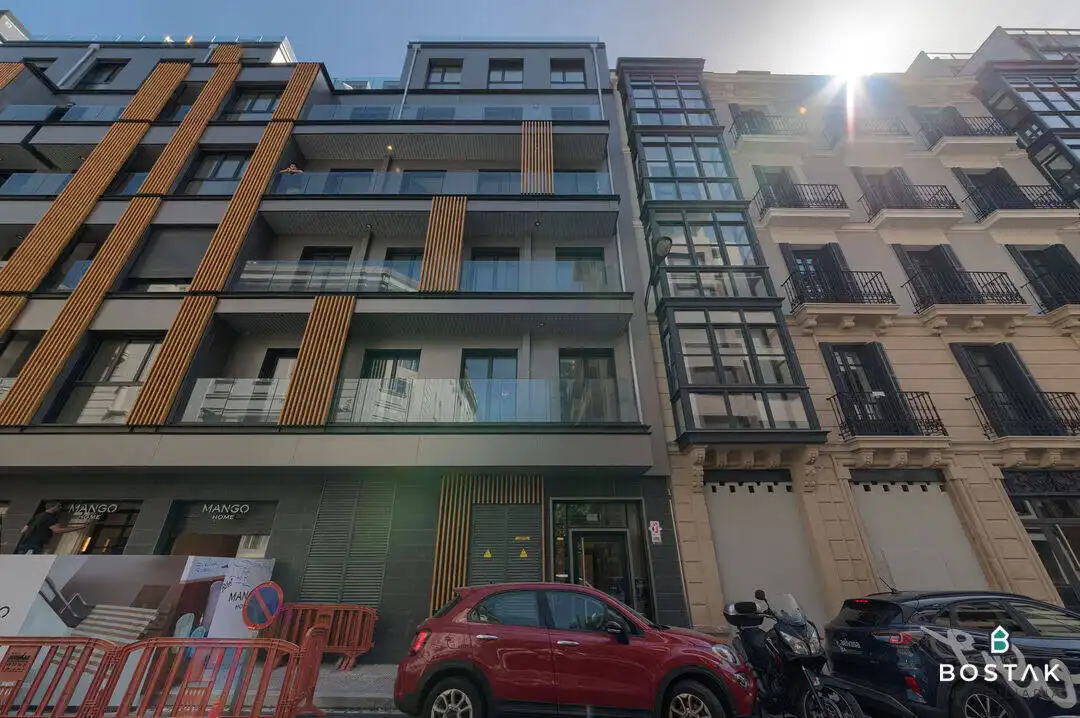 Vista exterior de Ático de alquiler en Bilbao  con Calefacción, Terraza y Balcón
