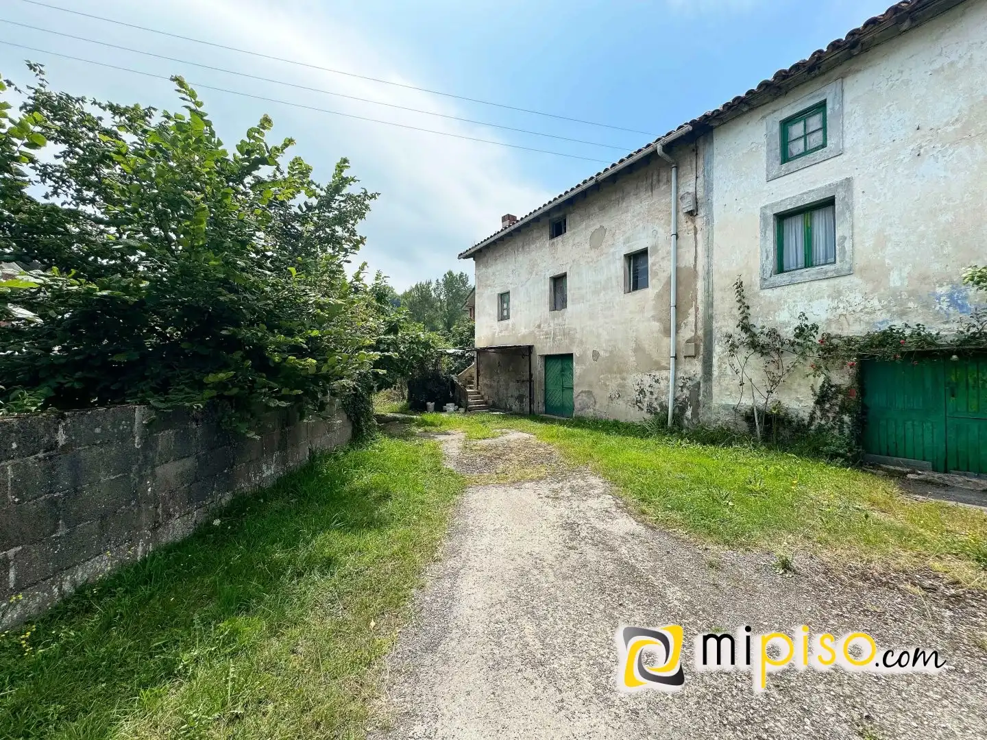 Houses for sale in Laredo  with Private garden