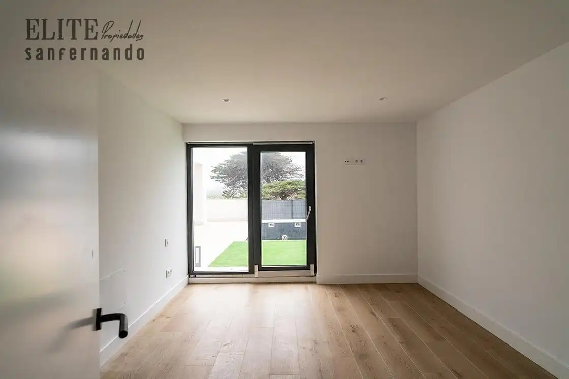 Habitación de Casa o chalet en venta en Suances con Calefacción, Jardín privado y Piscina