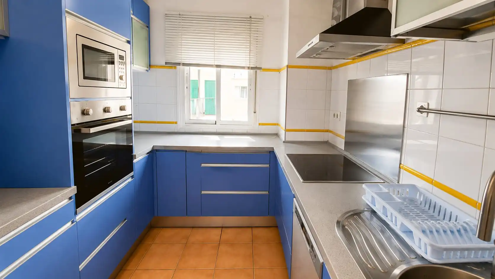 Cocina de Dúplex en venta en Dos Hermanas con Aire acondicionado, Parquet y Terraza