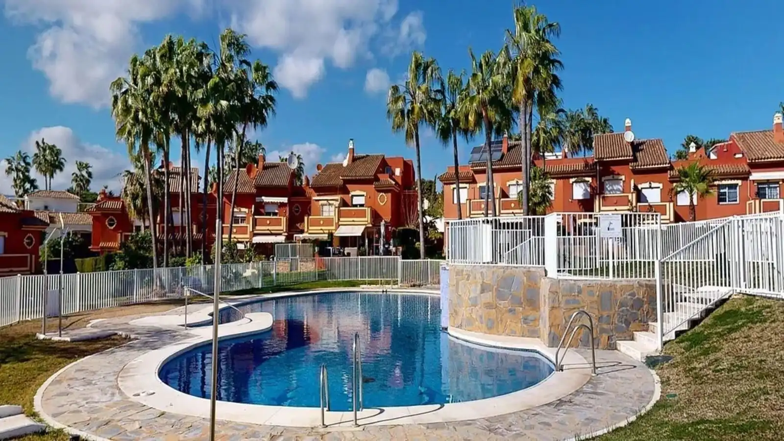 Adossat amb piscina en venda a Calle Monte Biarritz 106, imagen 36