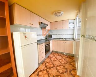 Kitchen of Apartment to rent in Santiago de Compostela 