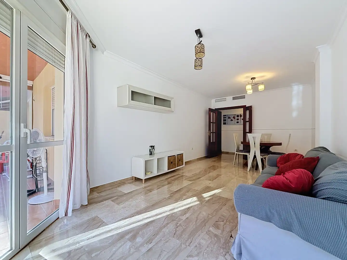 Flat with pool to rent in Calle del Jalón, imagen 16