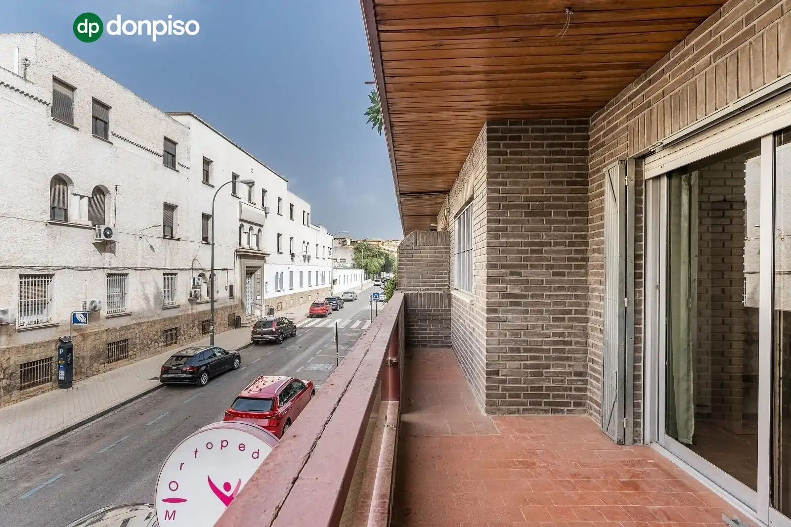Vista exterior de Piso en venta en Granada