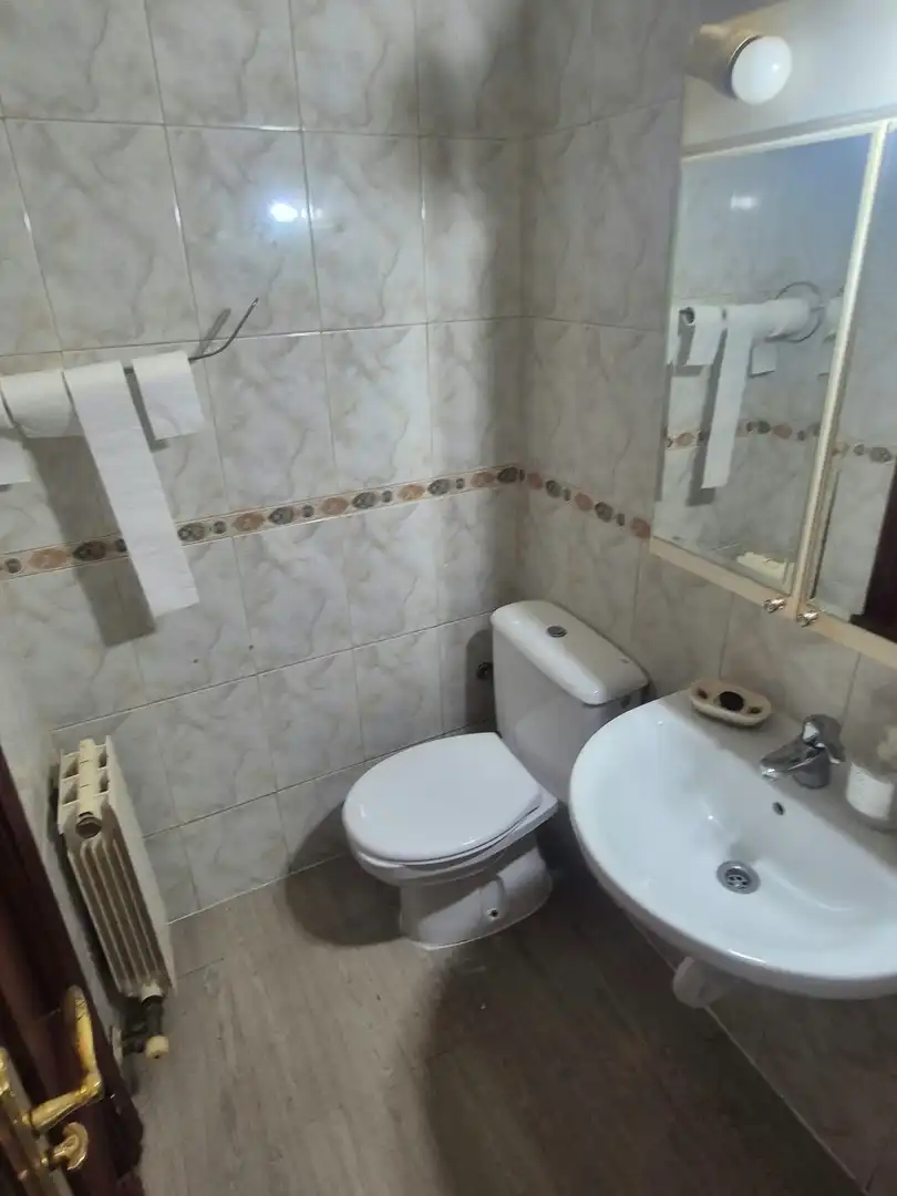 Baño de Casa adosada en venta en Castellet i la Gornal con Calefacción