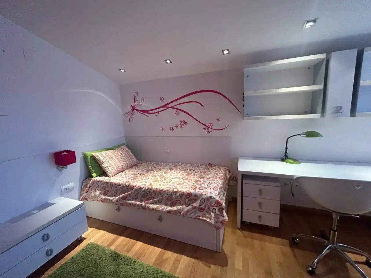 Schlafzimmer von Dachboden zum Verkauf in Castellón de la Plana / Castelló de la Plana mit Heizung, Terrasse und Abstellraum