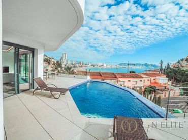 Maisonette mit Pool zum Verkauf in Playa de Poniente