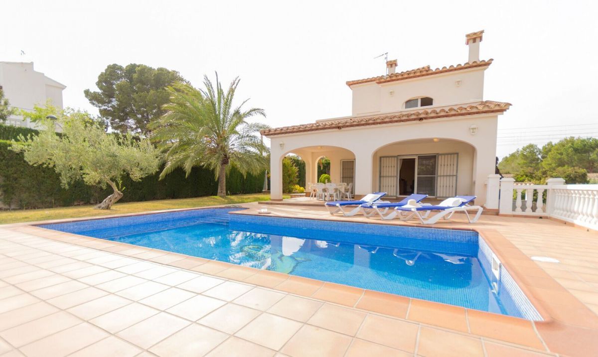 Piscina de Casa o xalet en venda en L'Ampolla amb Aire condicionat, Calefacció i Jardí privat