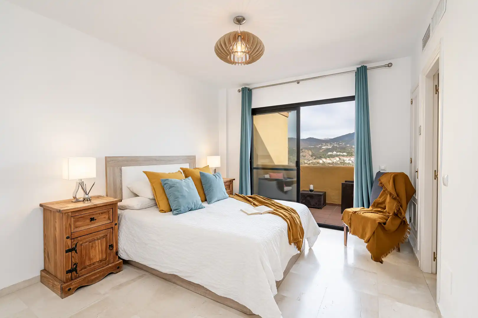 Schlafzimmer von Maisonette zur Miete in Estepona mit Klimaanlage, Heizung und Terrasse