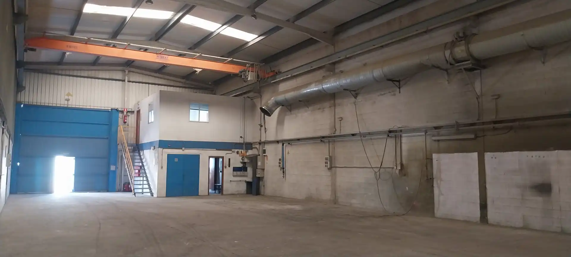 Nau industrial de lloguer en Camarma de Esteruelas amb Alarma