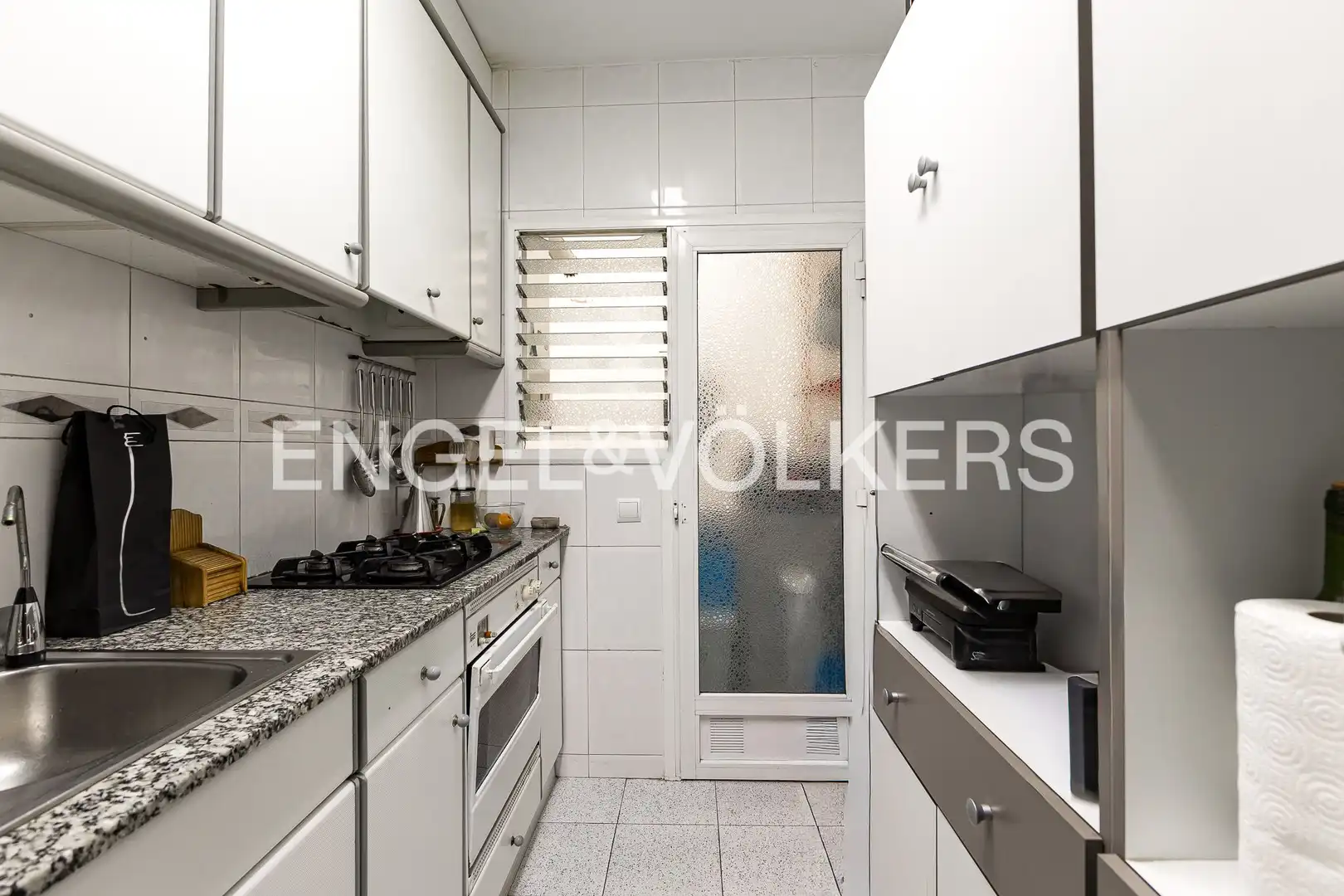 Cocina de Piso en venta en Barcelona con Calefacción y Balcón