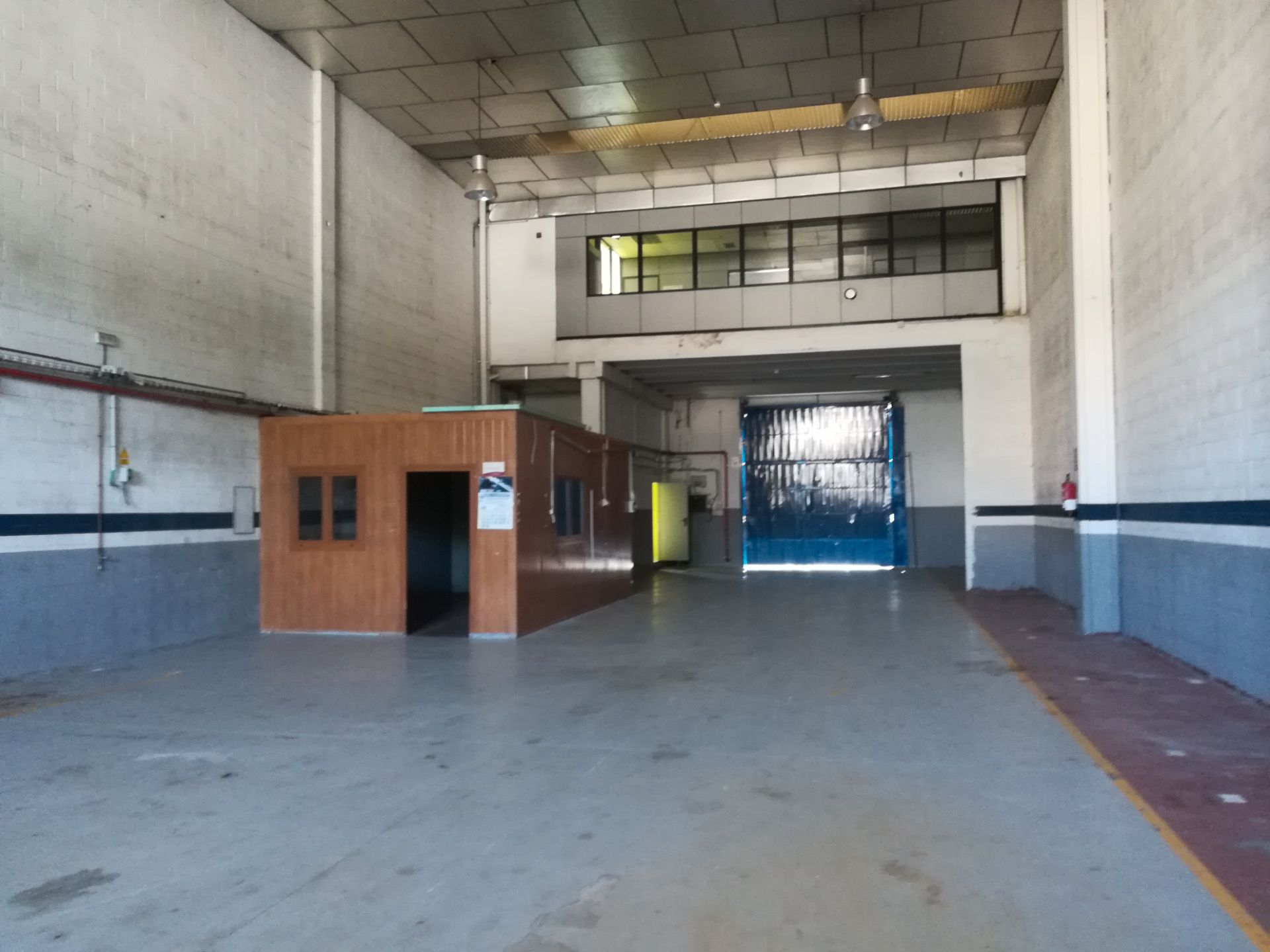 Nave industrial de alquiler en Montcada i Reixac con Calefacción y Alarma