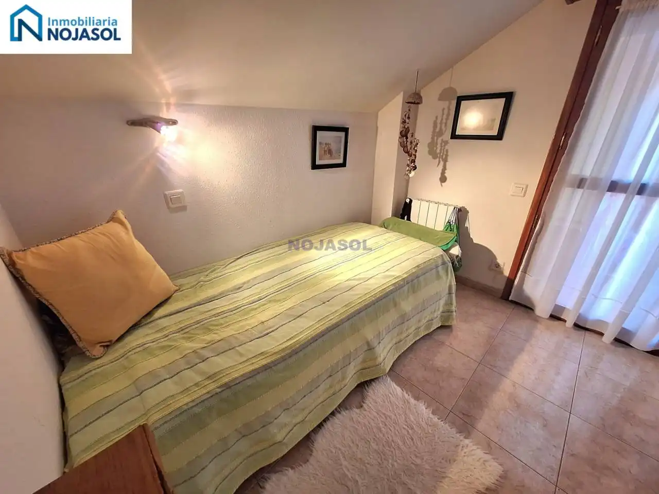 Dormitori de Apartament en venda en Noja amb Calefacció, Terrassa i Moblat