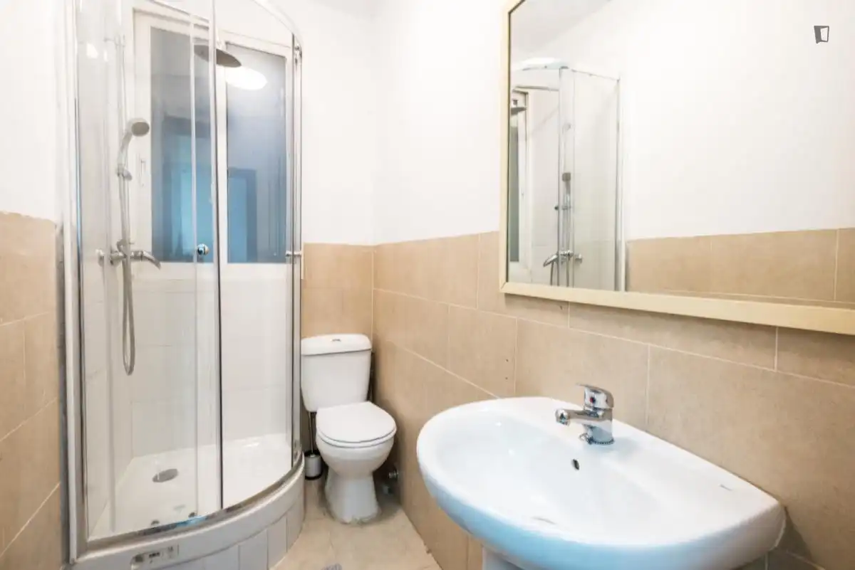 Habitación en Cortes - Huertas