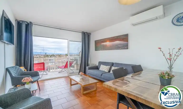 Apartment with pool for sale in Muga - Gran Reserva - Badia