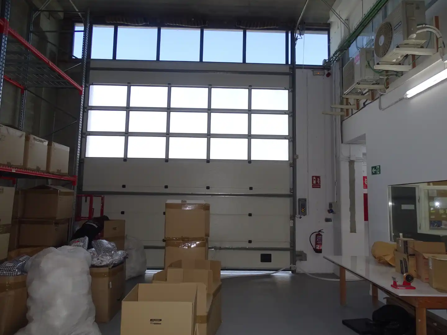 Industrial buildings for rent in Finestrelles
