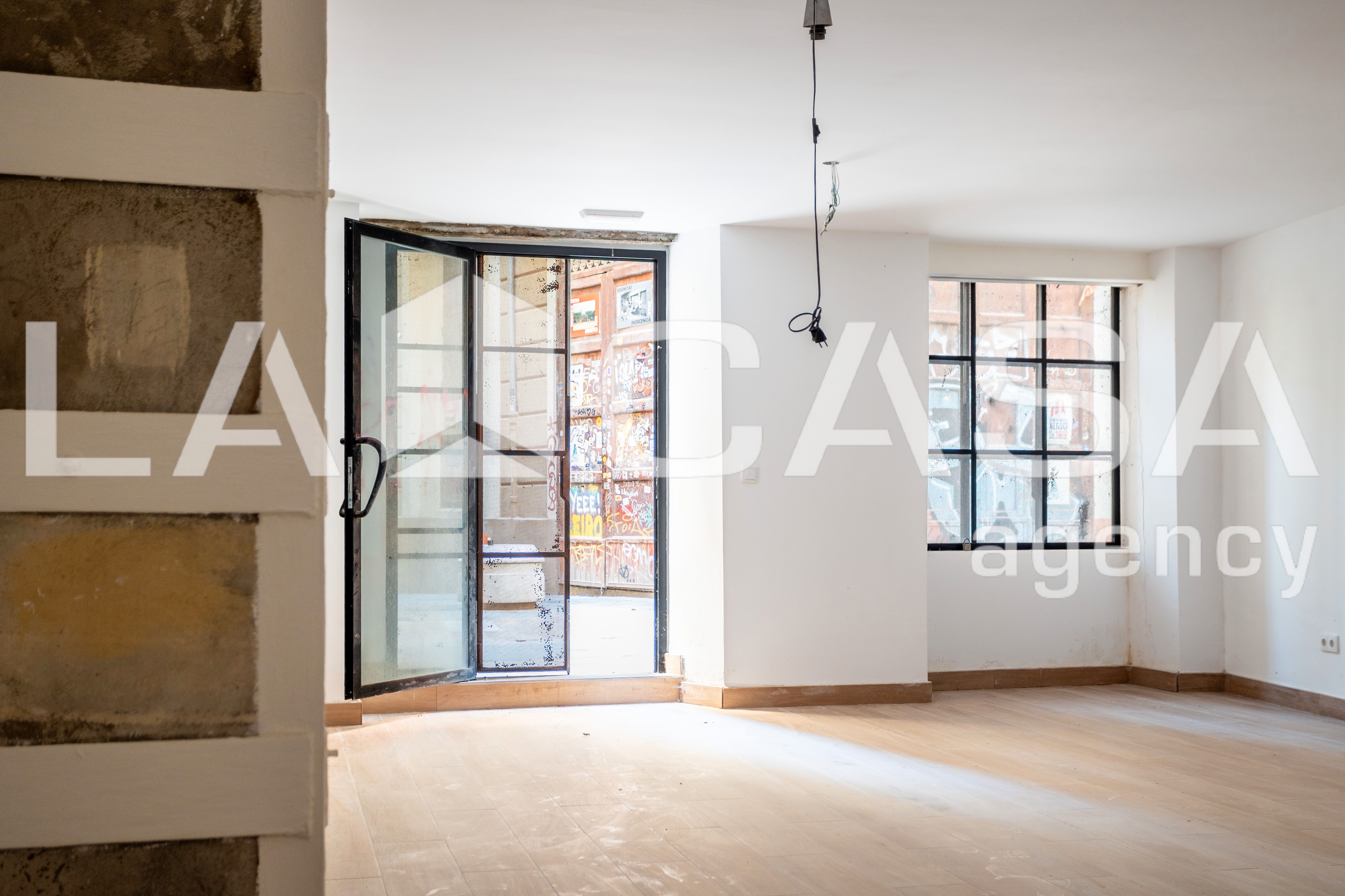 Dormitori de Local en venda en  Valencia Capital