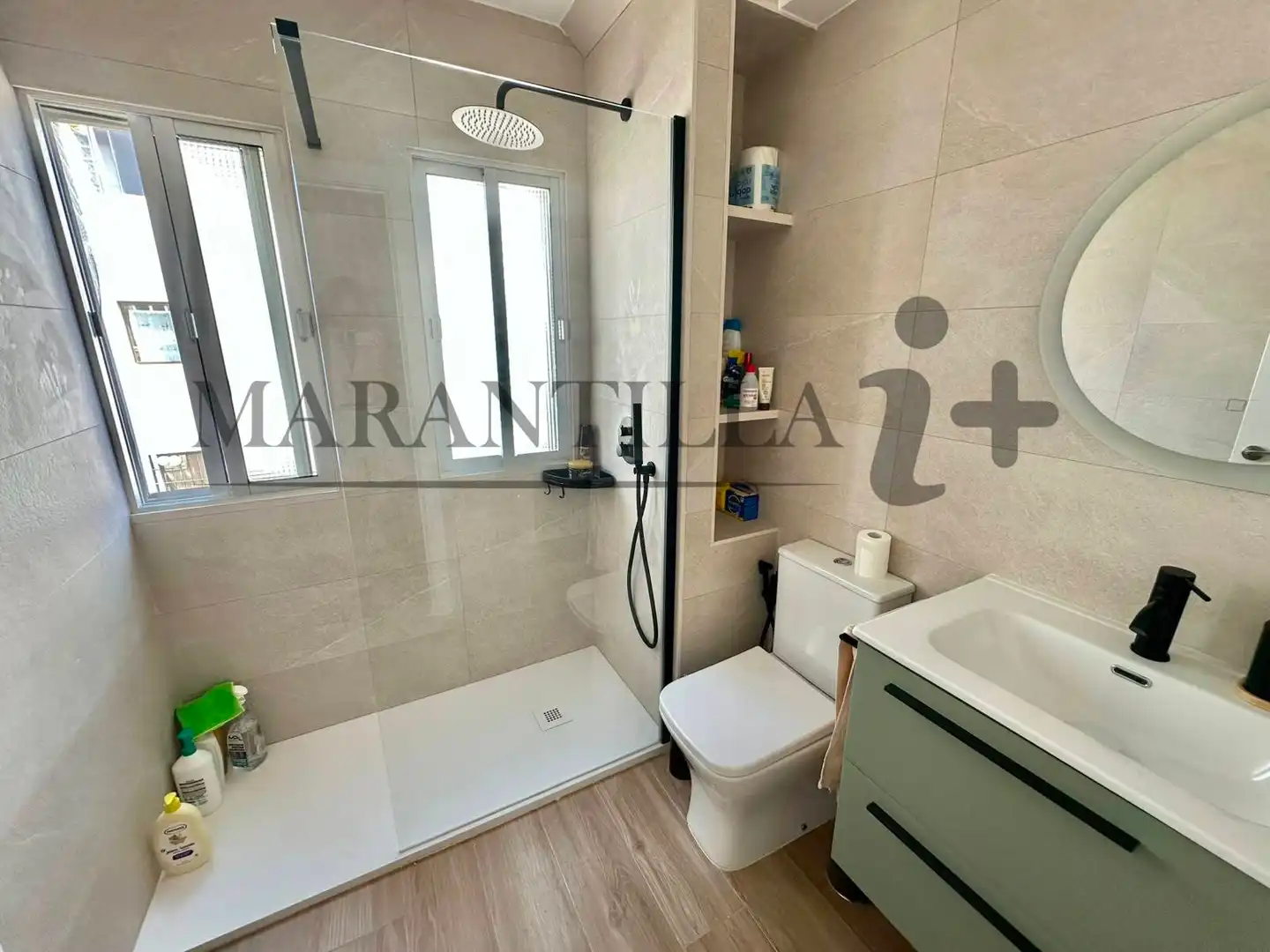 Baño de Piso en venta en La Antilla con Aire acondicionado, Terraza y Amueblado