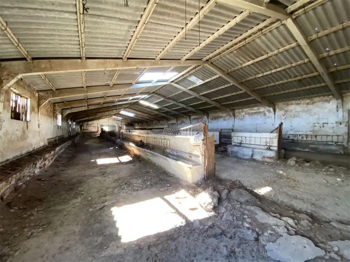 Industrial buildings for sale in Olmos de Esgueva