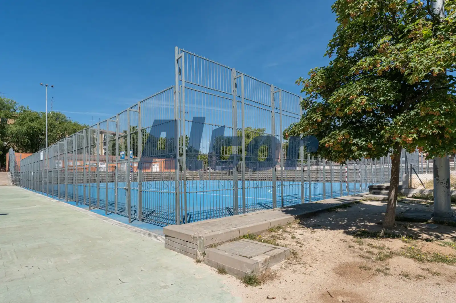 Piscina de Piso en venta en Madrid con Calefacción y Amueblado