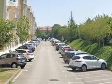Pis amb ascensor en venda a Calle RESPUELA